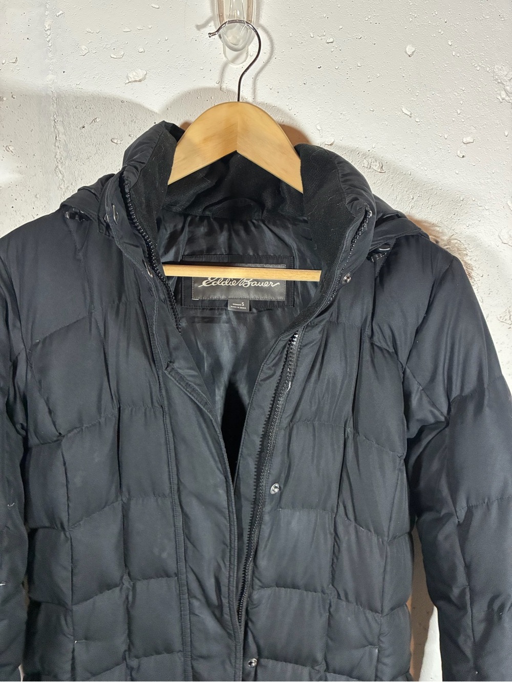 Eddie Bauer Women’s Black Quilted Hooded Puffer Jacket